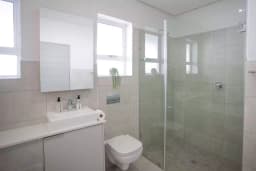 Apartment 50 Bathroom