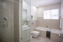 Apartment 60 Bathroom