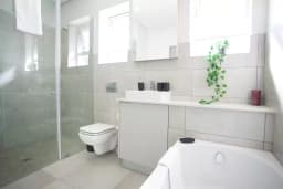 Bathroom of Townhouse 87