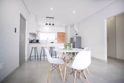 Dining room of Townhouse 87