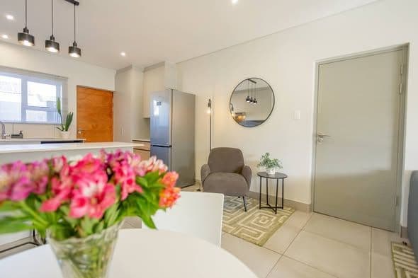 TOWNHOUSE 9 — photo 2